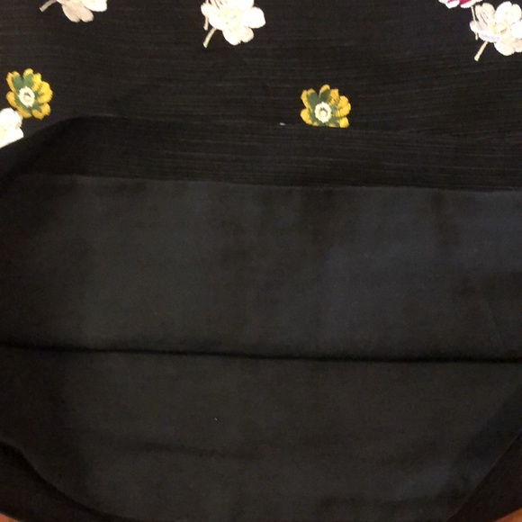 Anthro HD In Paris Campanula Black Silk Blend Floral Embroidered mini skirt sz2 - Picture 9 of 11